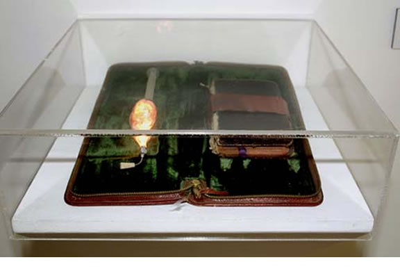 A wallet with light under glass for Neon